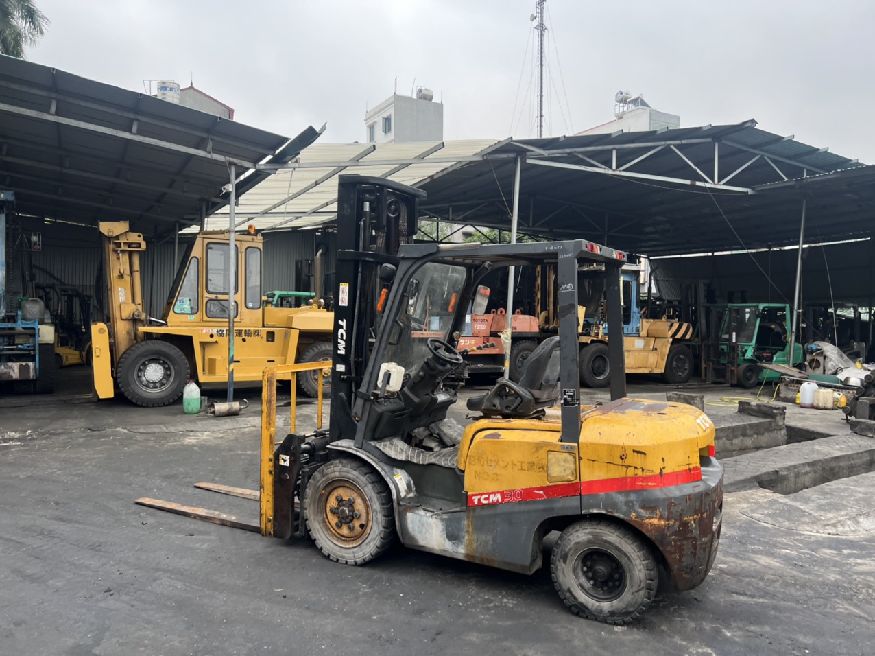 Xe nâng TCM F30T4